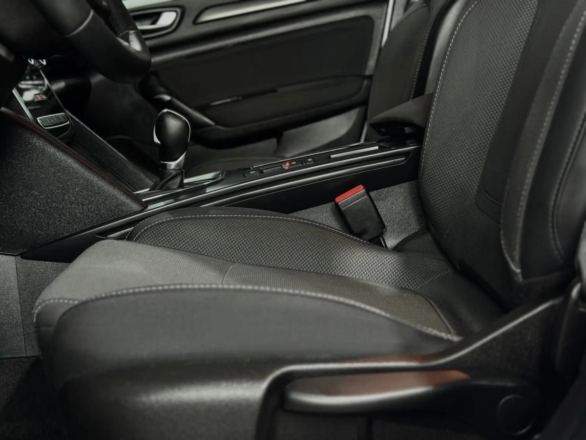 renault-megane-e-tech-2022-hibrido-a-gasolina-1598cc