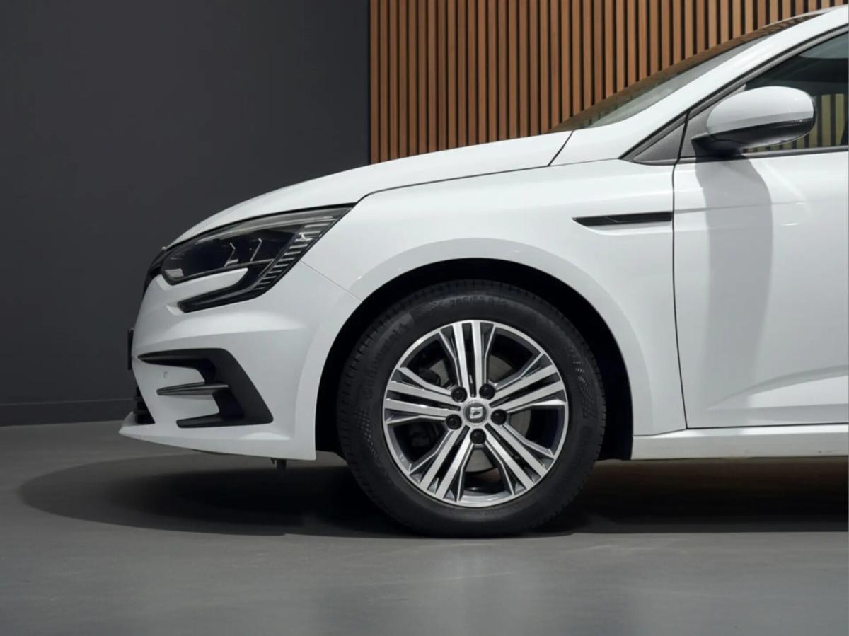renault-megane-e-tech-2022-hibrido-a-gasolina-1598cc