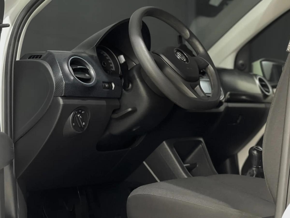 volkswagen-up-2018-gasolina-999cc
