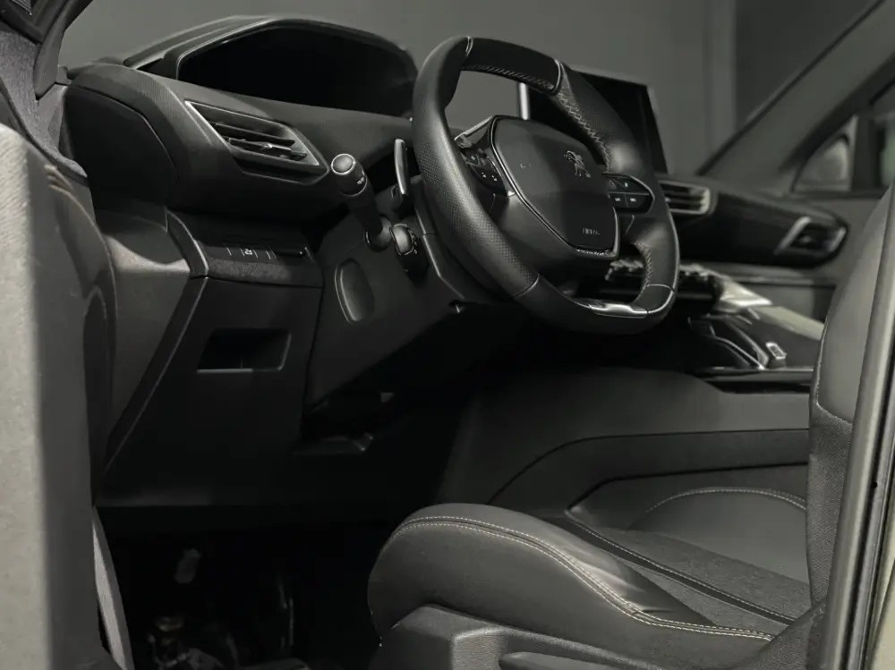 peugeot-5008-2020-diesel-1499cc