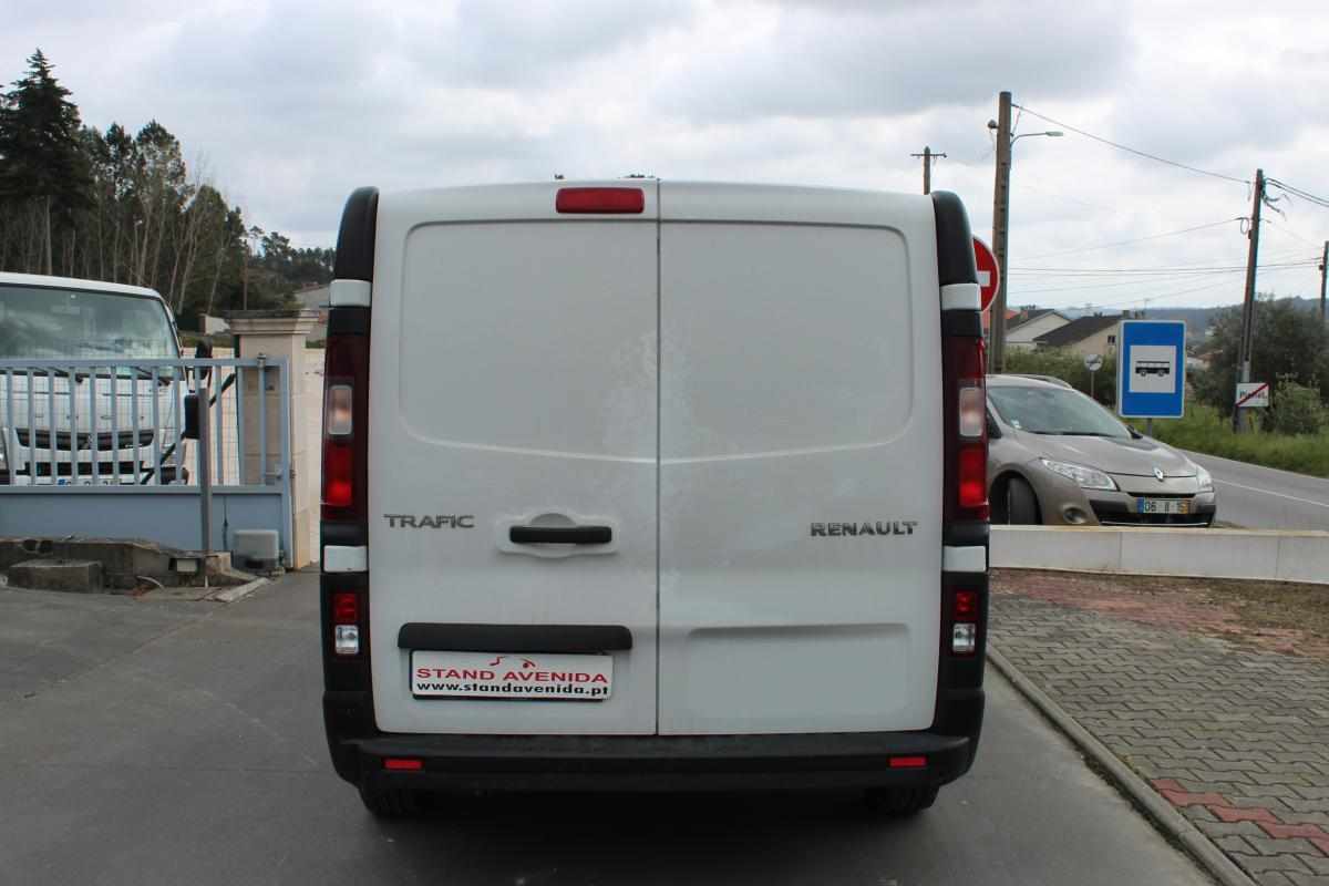 renault-trafic-2-0-120cv-2021-diesel-1997cc