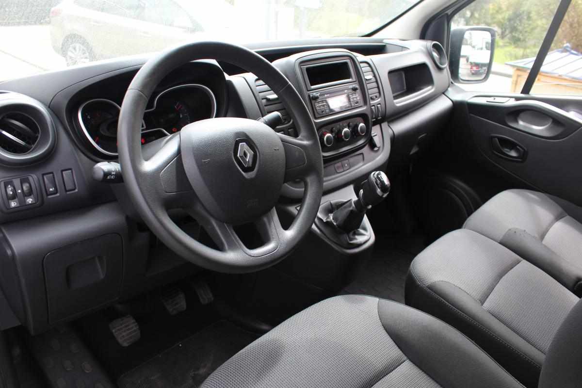 renault-trafic-2-0-120cv-2021-diesel-1997cc
