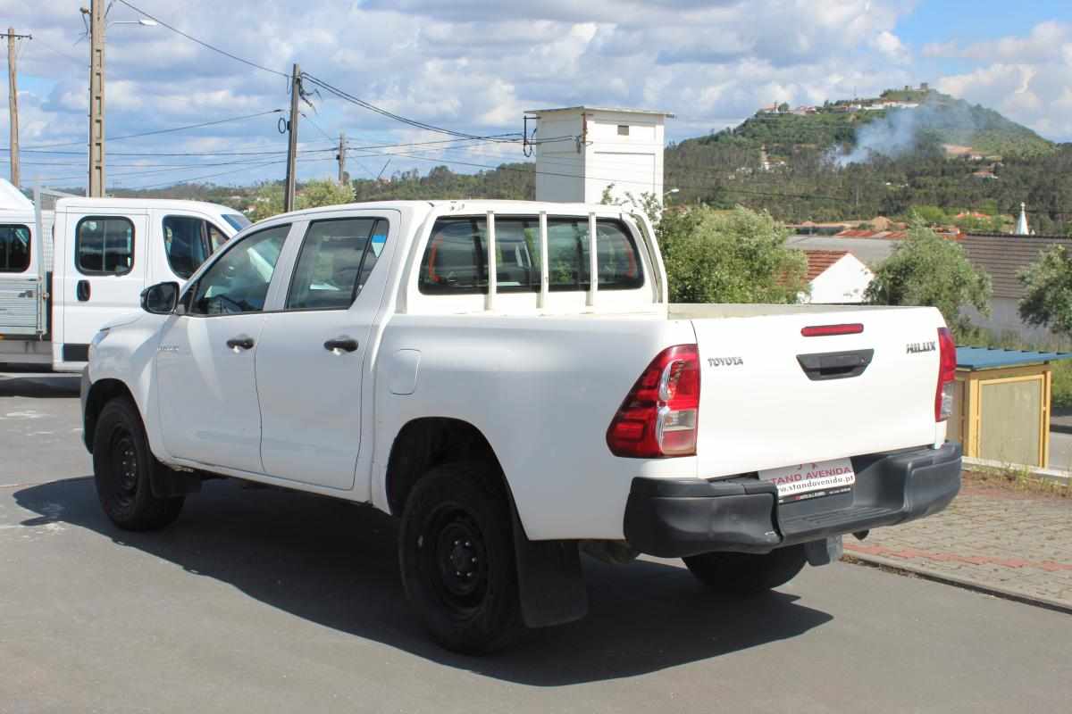 toyota-hilux-2-4-4wd-2019-diesel-2393cc