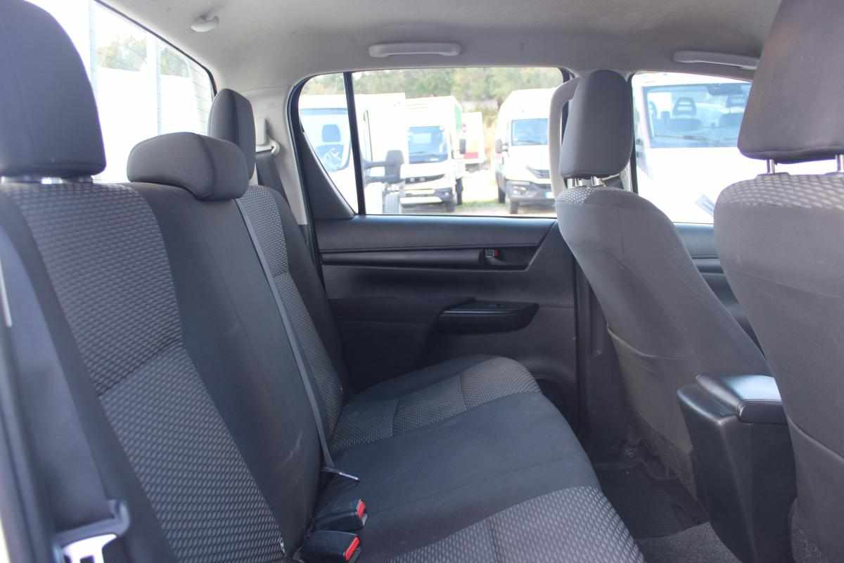 toyota-hilux-2-4-4wd-2019-diesel-2393cc