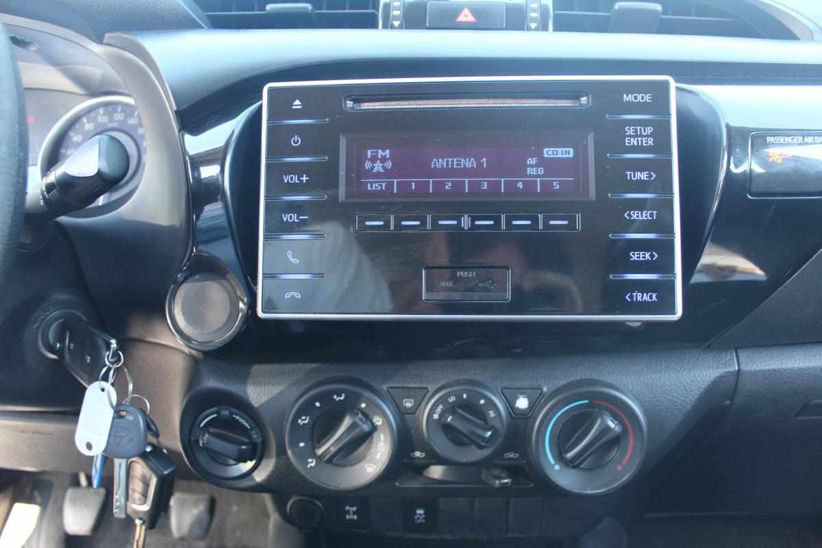 toyota-hilux-2-4-4wd-2019-diesel-2393cc