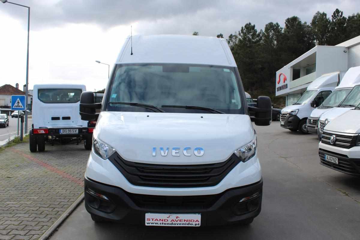 iveco-daily-2-3-156cv-2023-diesel-2287cc