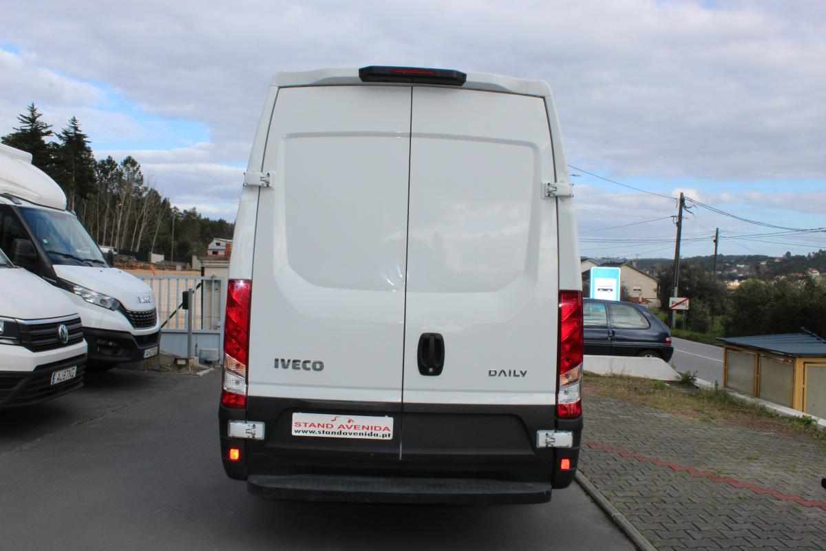 iveco-daily-2-3-156cv-2023-diesel-2287cc