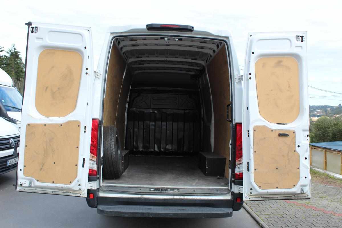 iveco-daily-2-3-156cv-2023-diesel-2287cc