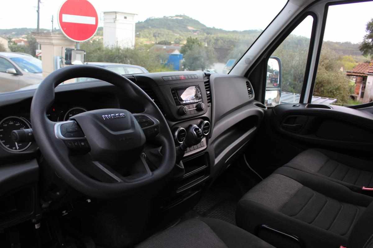 iveco-daily-2-3-156cv-2023-diesel-2287cc