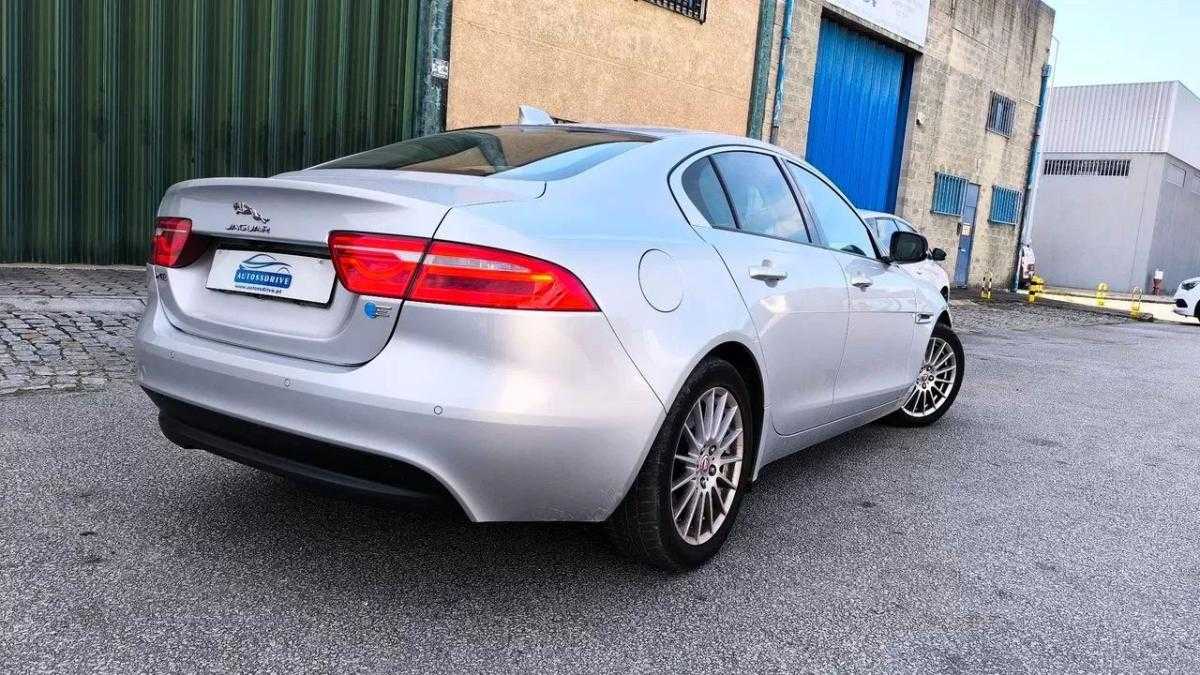 jaguar-xe-2018-diesel-1999cc
