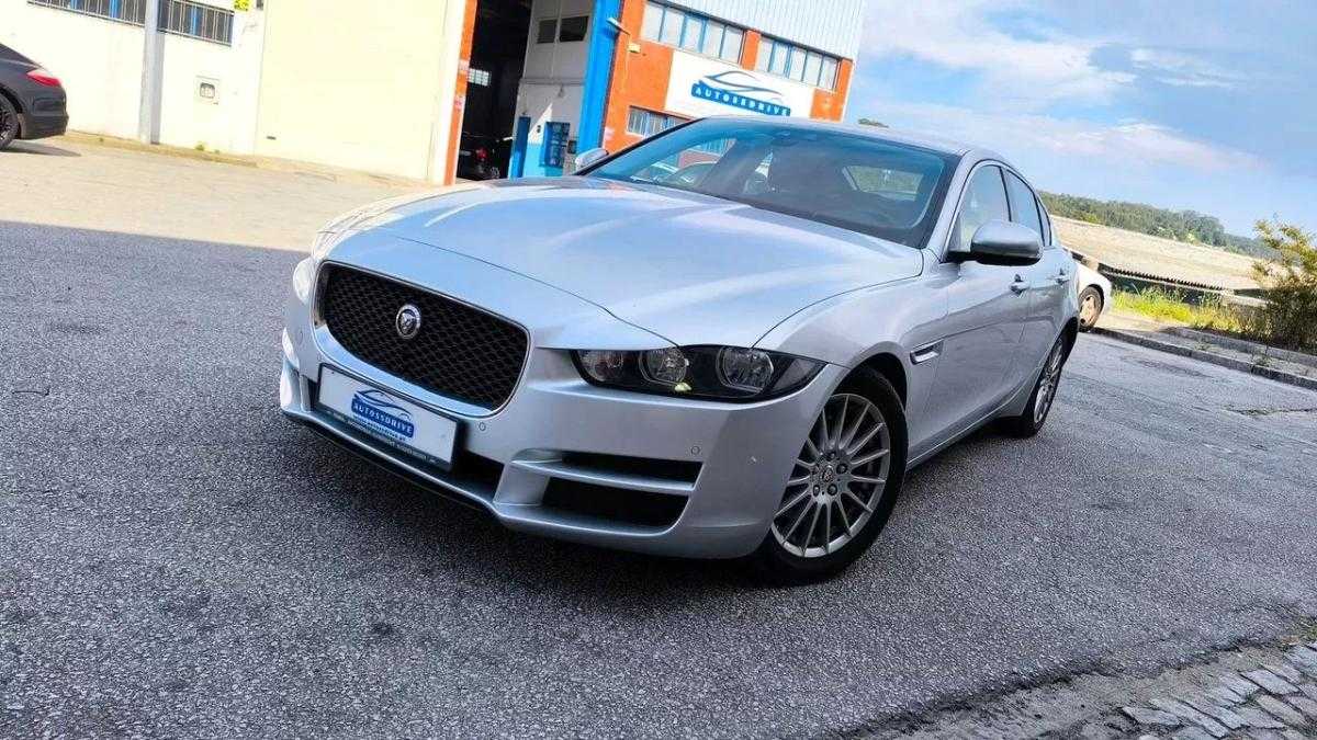 jaguar-xe-2018-diesel-1999cc