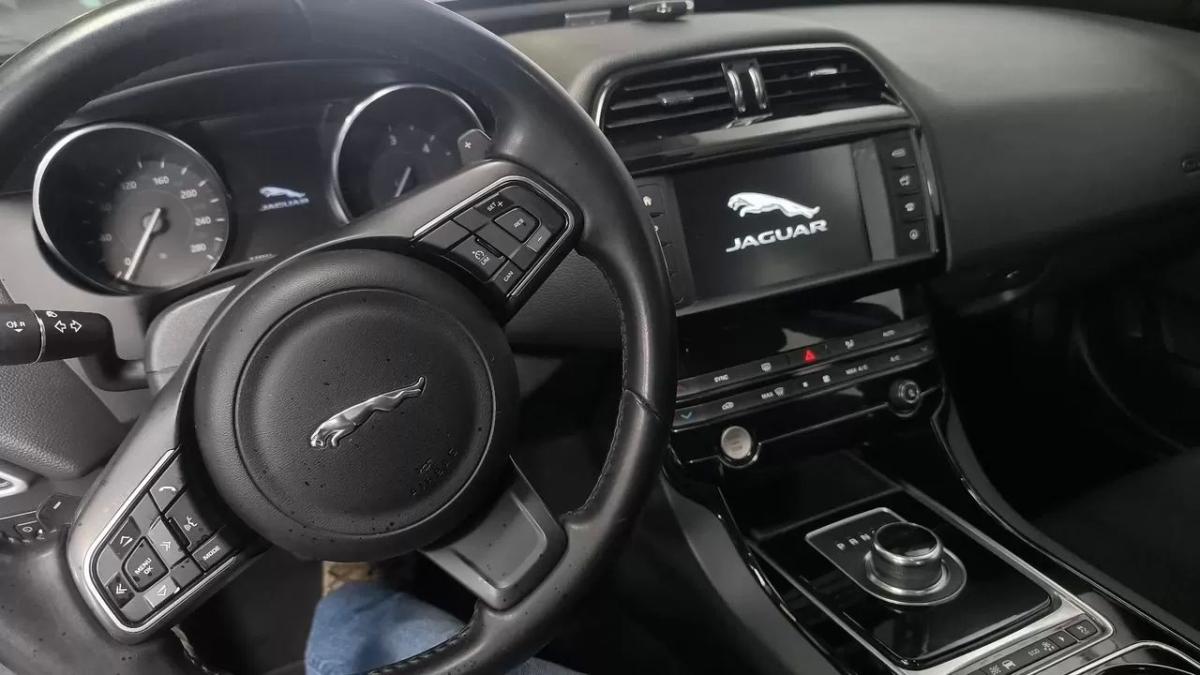 jaguar-xe-2018-diesel-1999cc