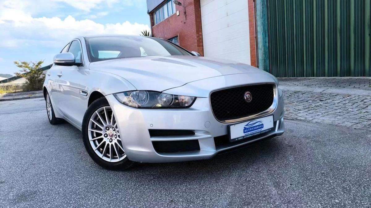jaguar-xe-2018-diesel-1999cc