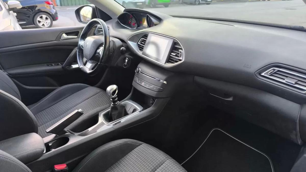 peugeot-308-sw-2018-diesel-1499cc