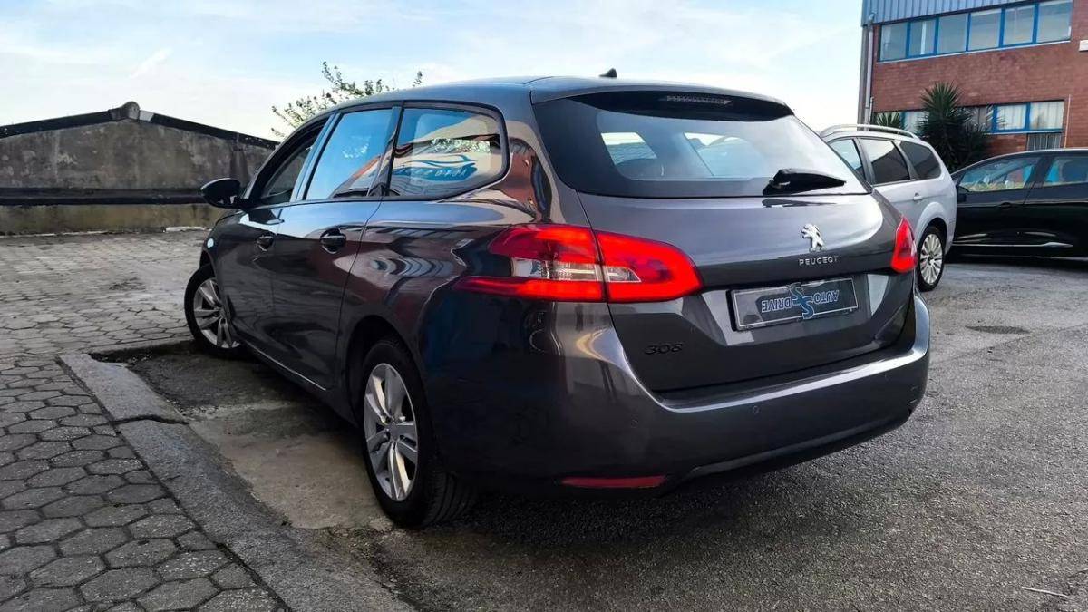 peugeot-308-sw-2018-diesel-1499cc