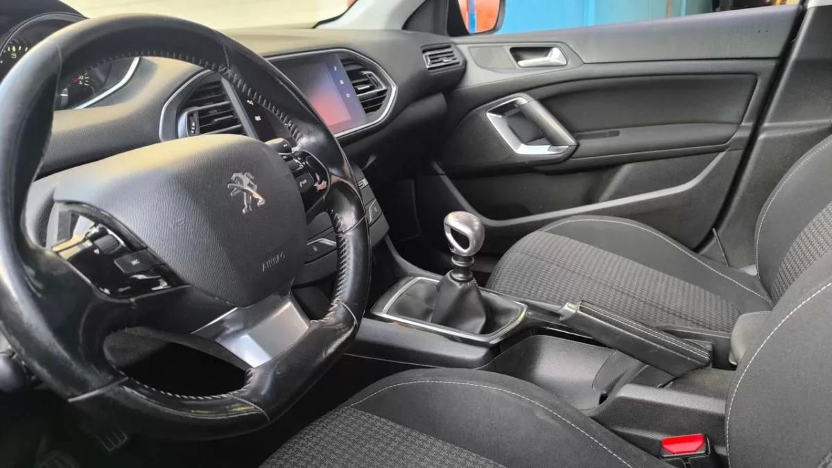 peugeot-308-sw-2018-diesel-1499cc