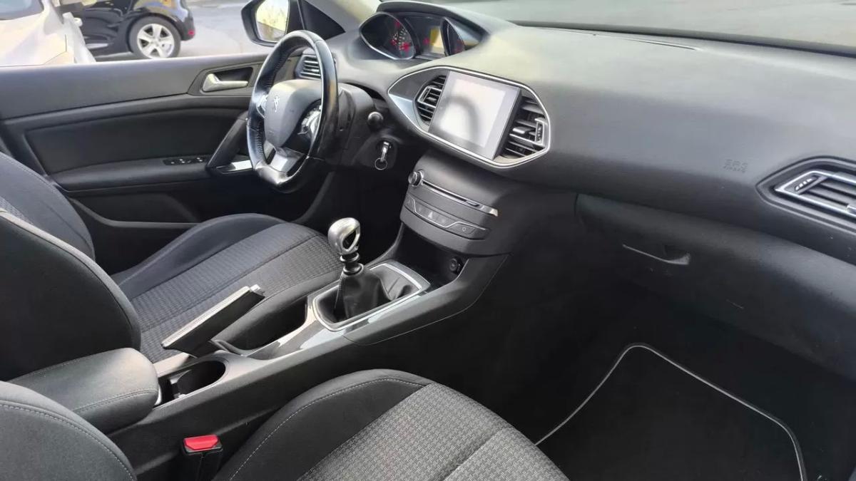 peugeot-308-sw-2018-diesel-1499cc