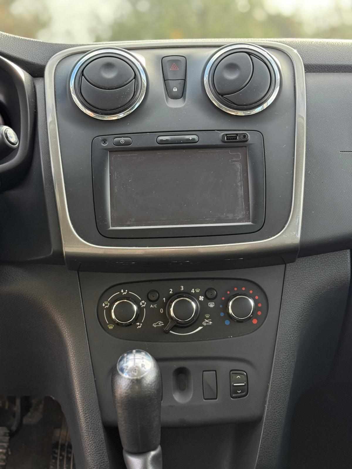 dacia-logan-0-9-tce-2016-gasolina-898cc