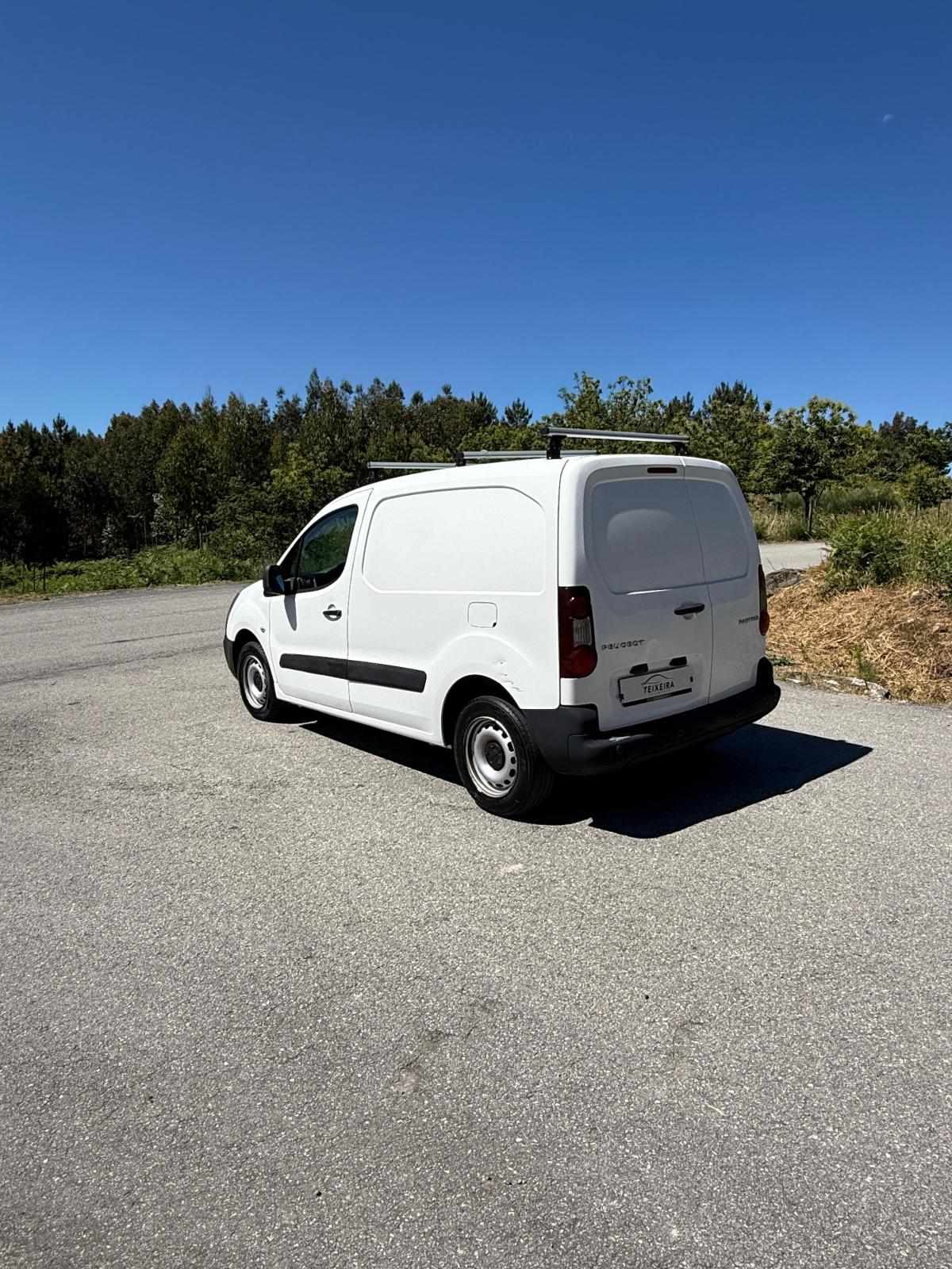 peugeot-partner-1-6-99cv-2017-diesel-1560cc