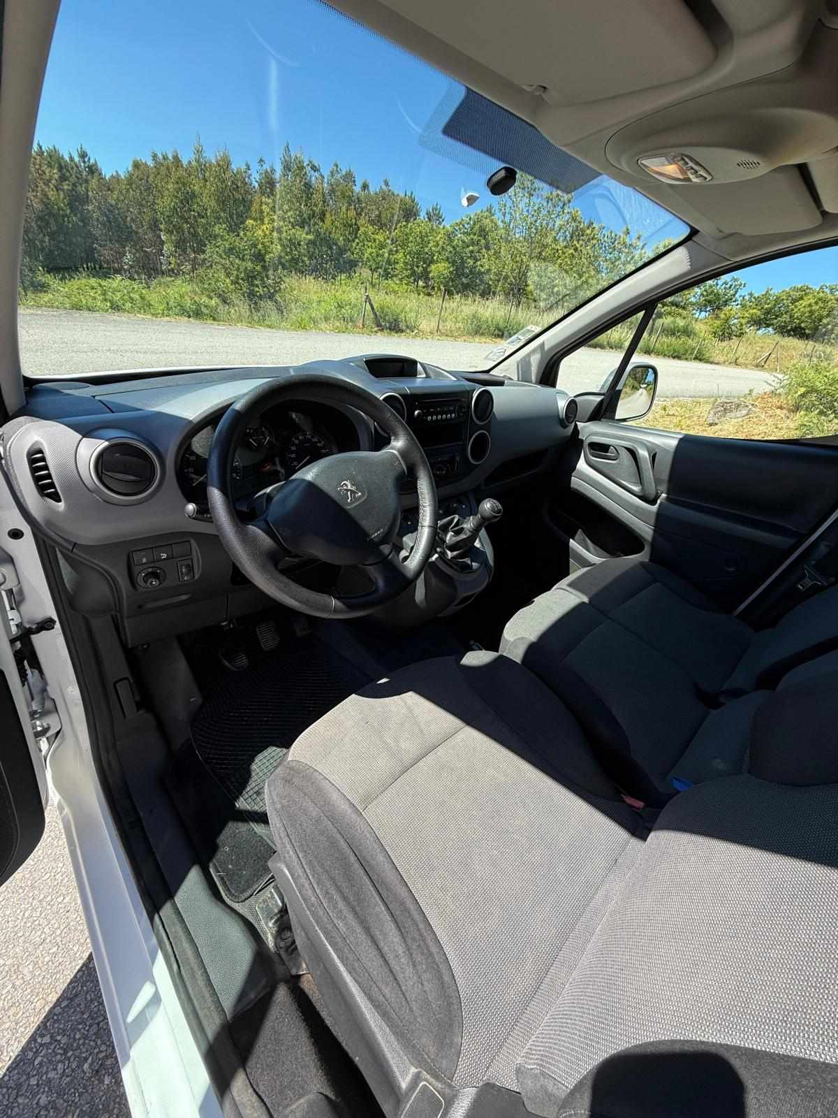 peugeot-partner-1-6-99cv-2017-diesel-1560cc