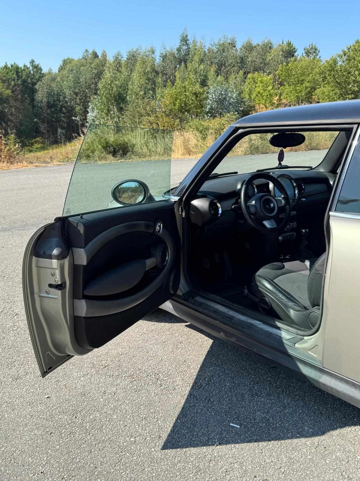 mini-hatch-d-2-0-2008-diesel-1560cc