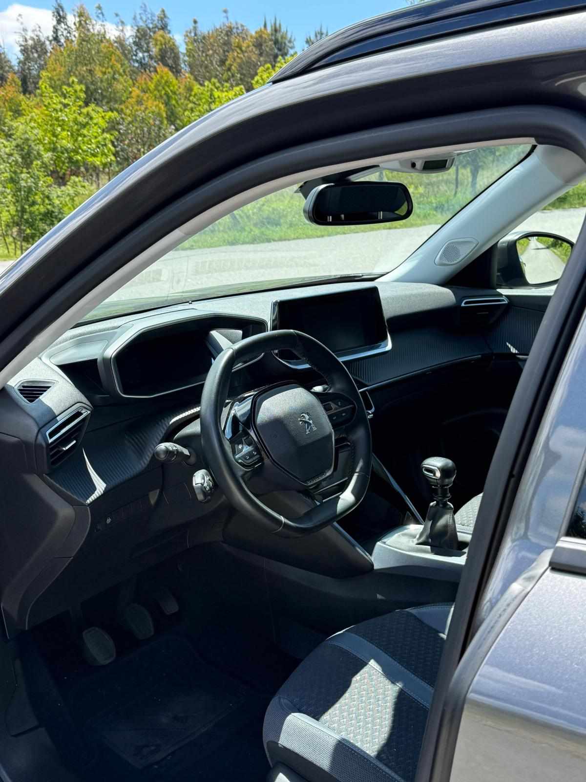 peugeot-2008-1-2-puretech-2020-gasolina-1199cc
