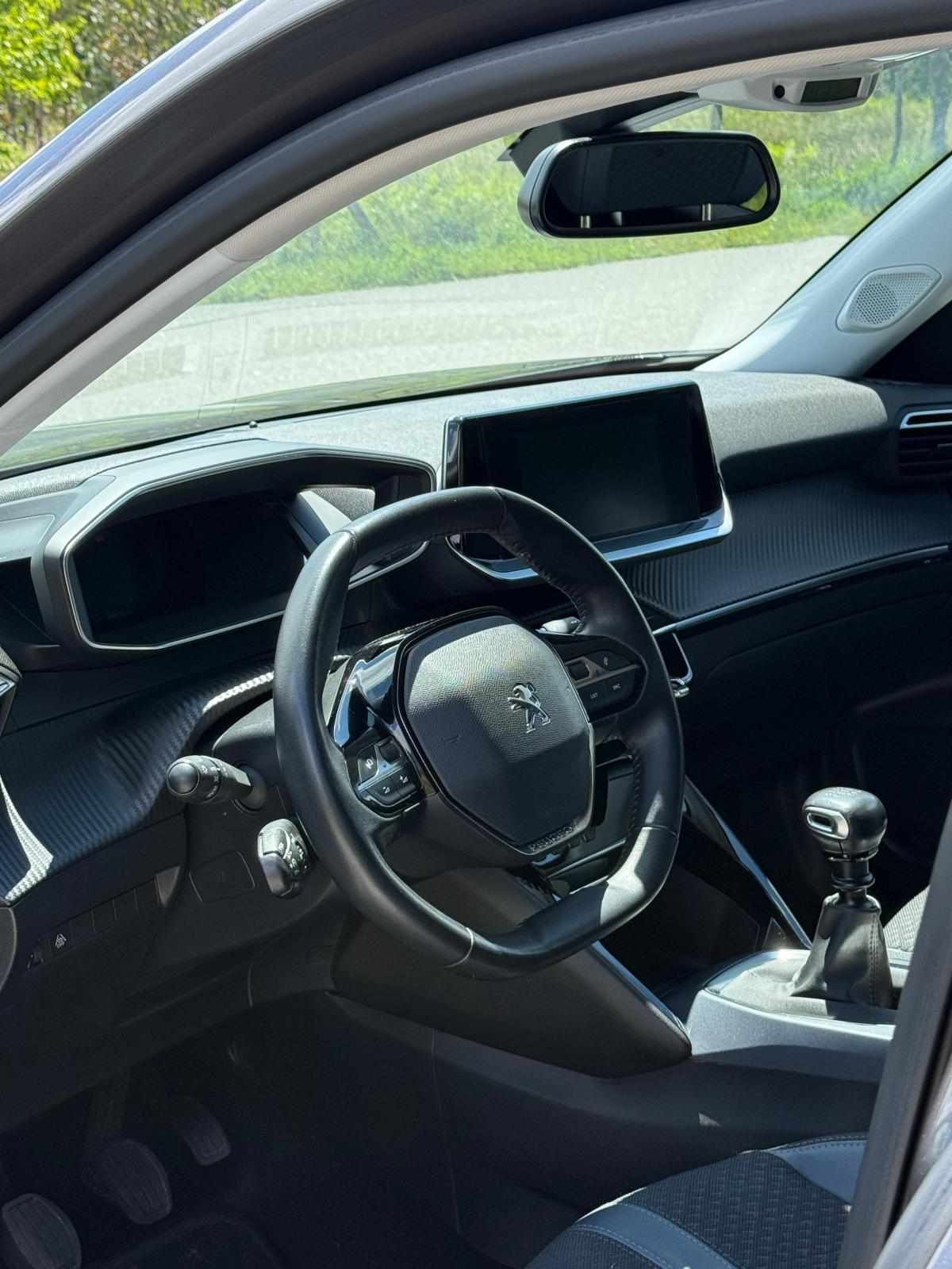 peugeot-2008-1-2-puretech-2020-gasolina-1199cc