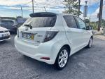 toyota-yaris-2012-hibrido-1497cc