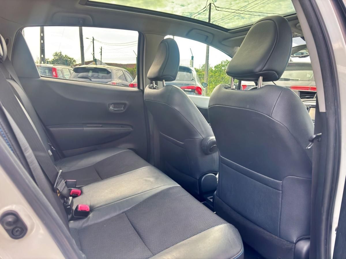 toyota-yaris-2012-hibrido-1497cc