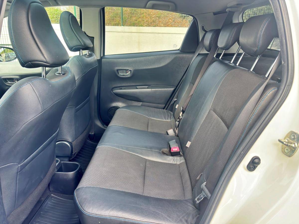 toyota-yaris-2012-hibrido-1497cc