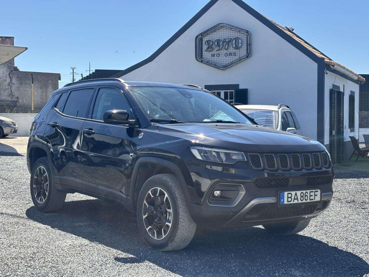 jeep-compass-2023-hibrido-1332cc