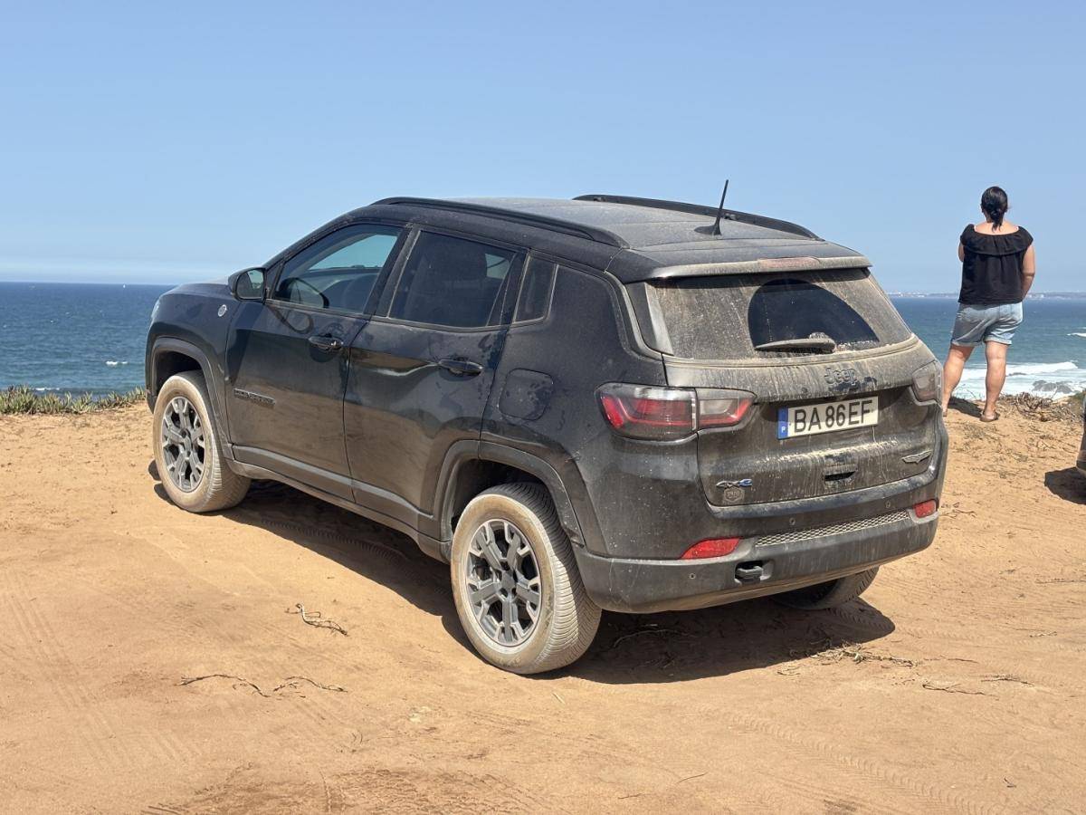 jeep-compass-2023-hibrido-1332cc