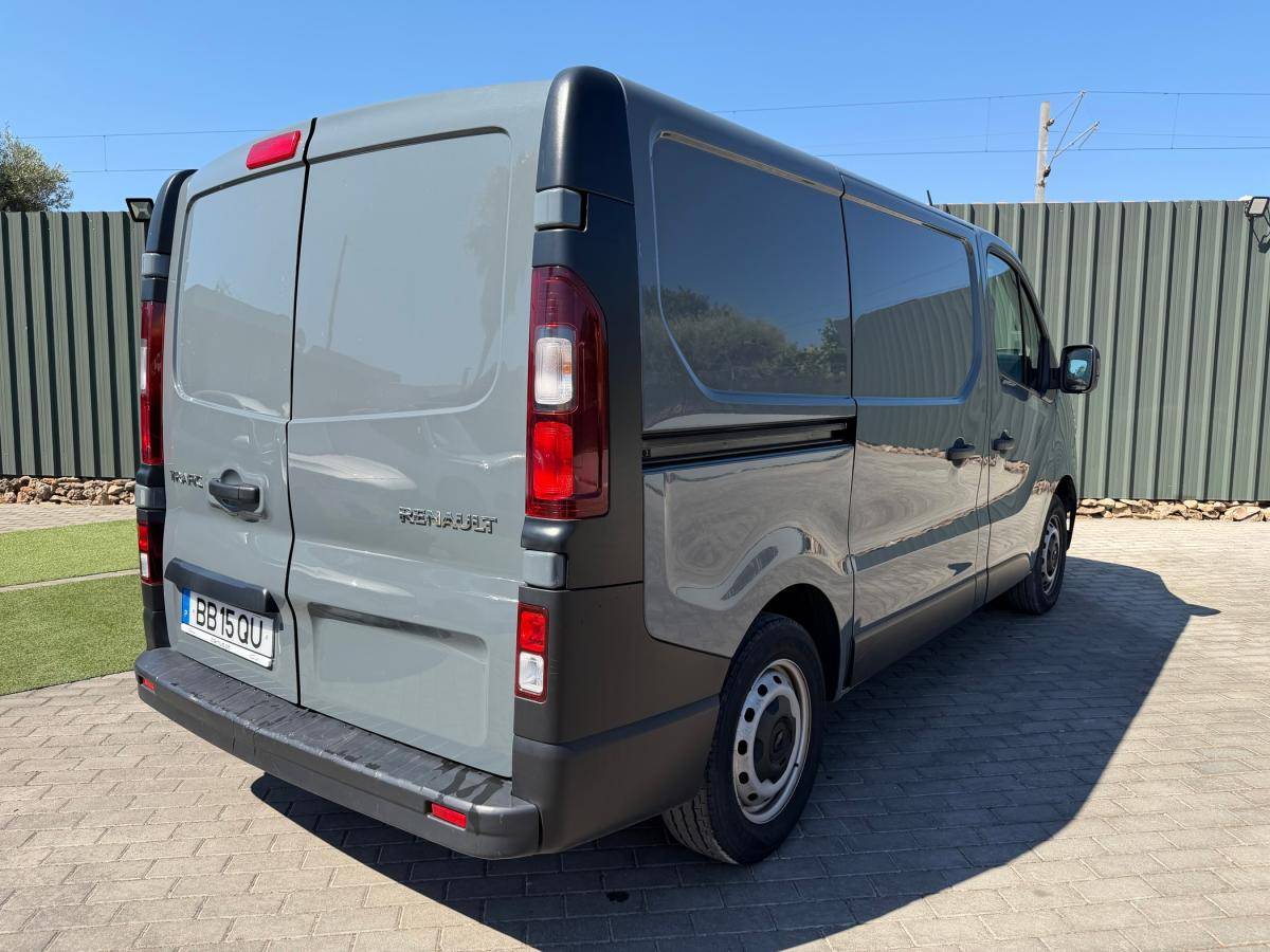 renault-trafic-2023-diesel-1997cc
