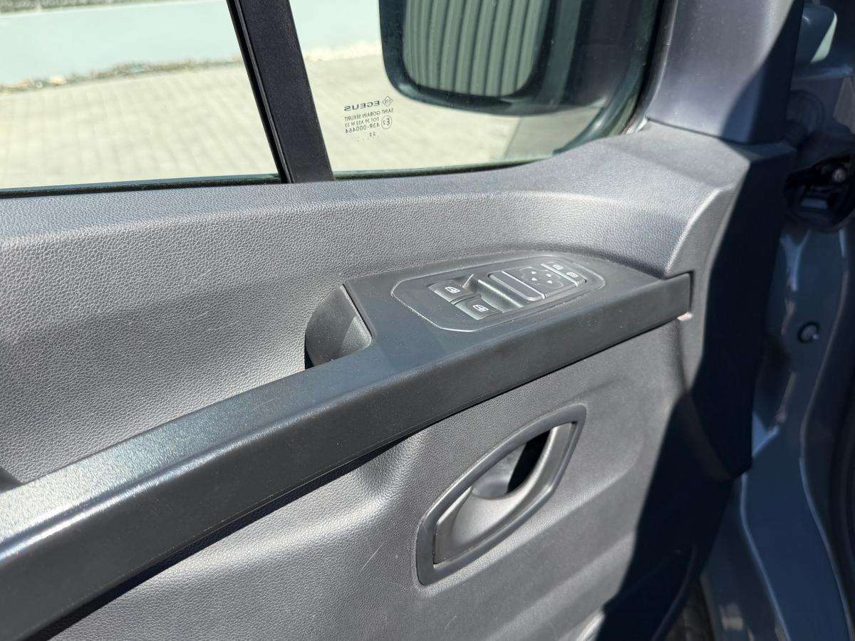 renault-trafic-2023-diesel-1997cc