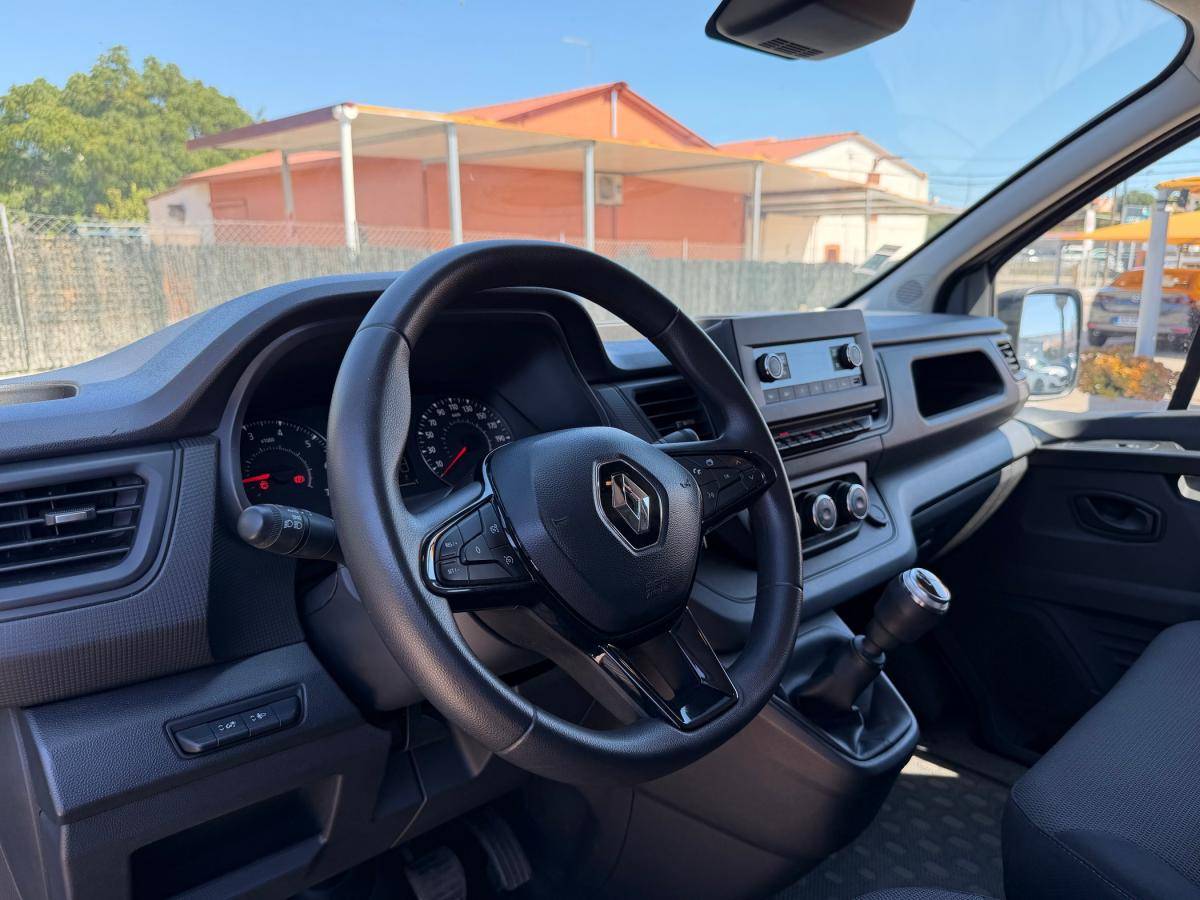 renault-trafic-2023-diesel-1997cc