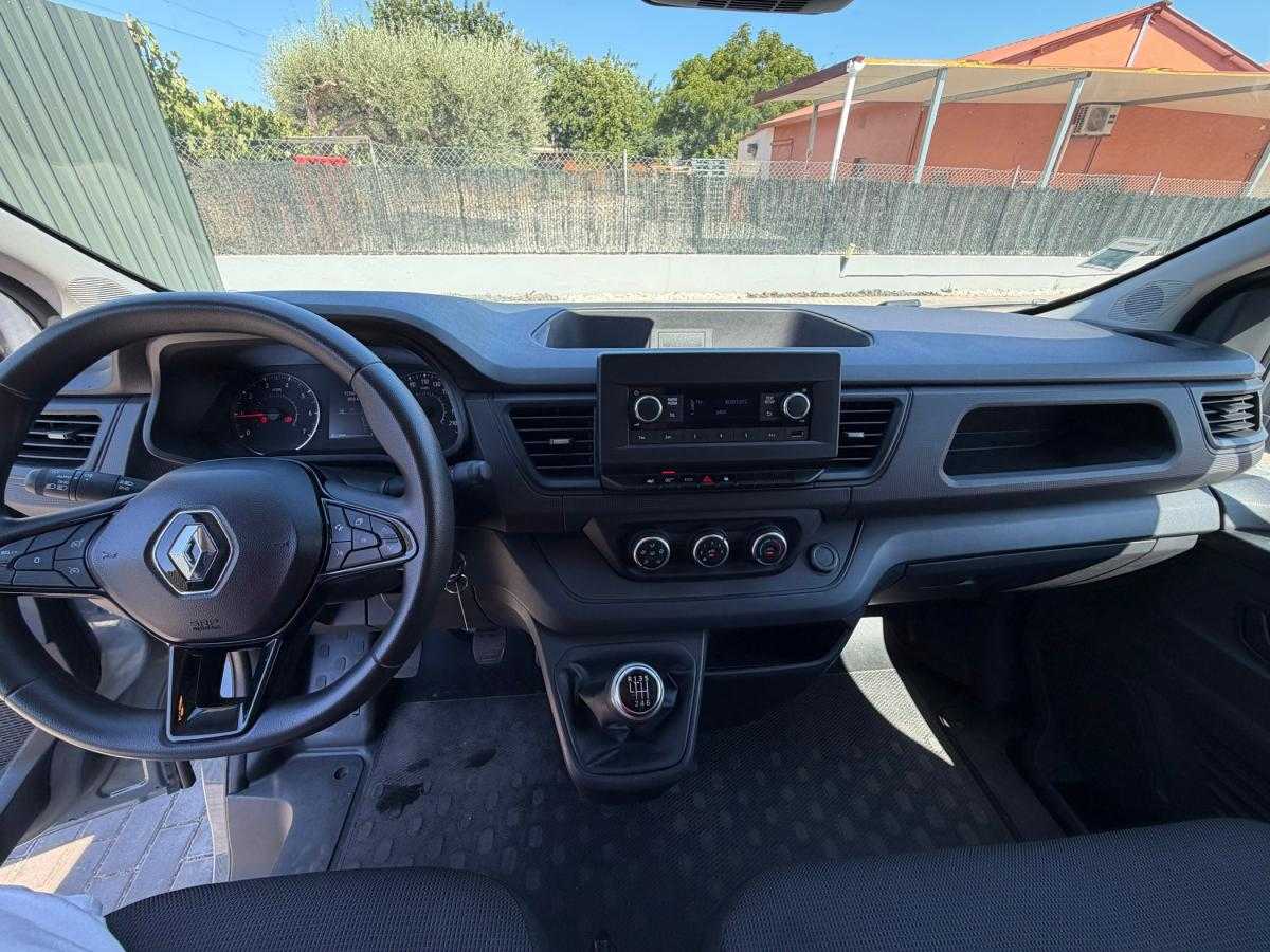 renault-trafic-2023-diesel-1997cc