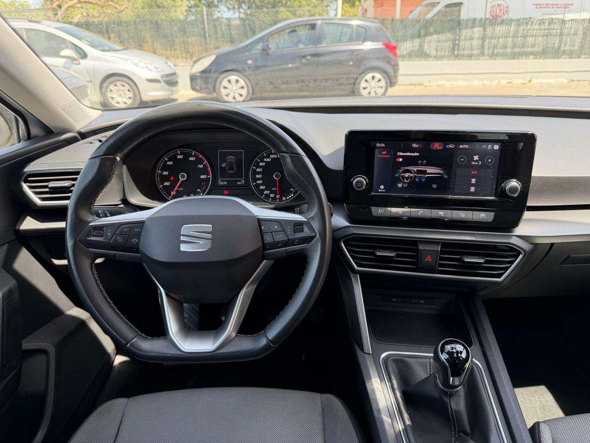 seat-leon-2023-gasolina-999cc