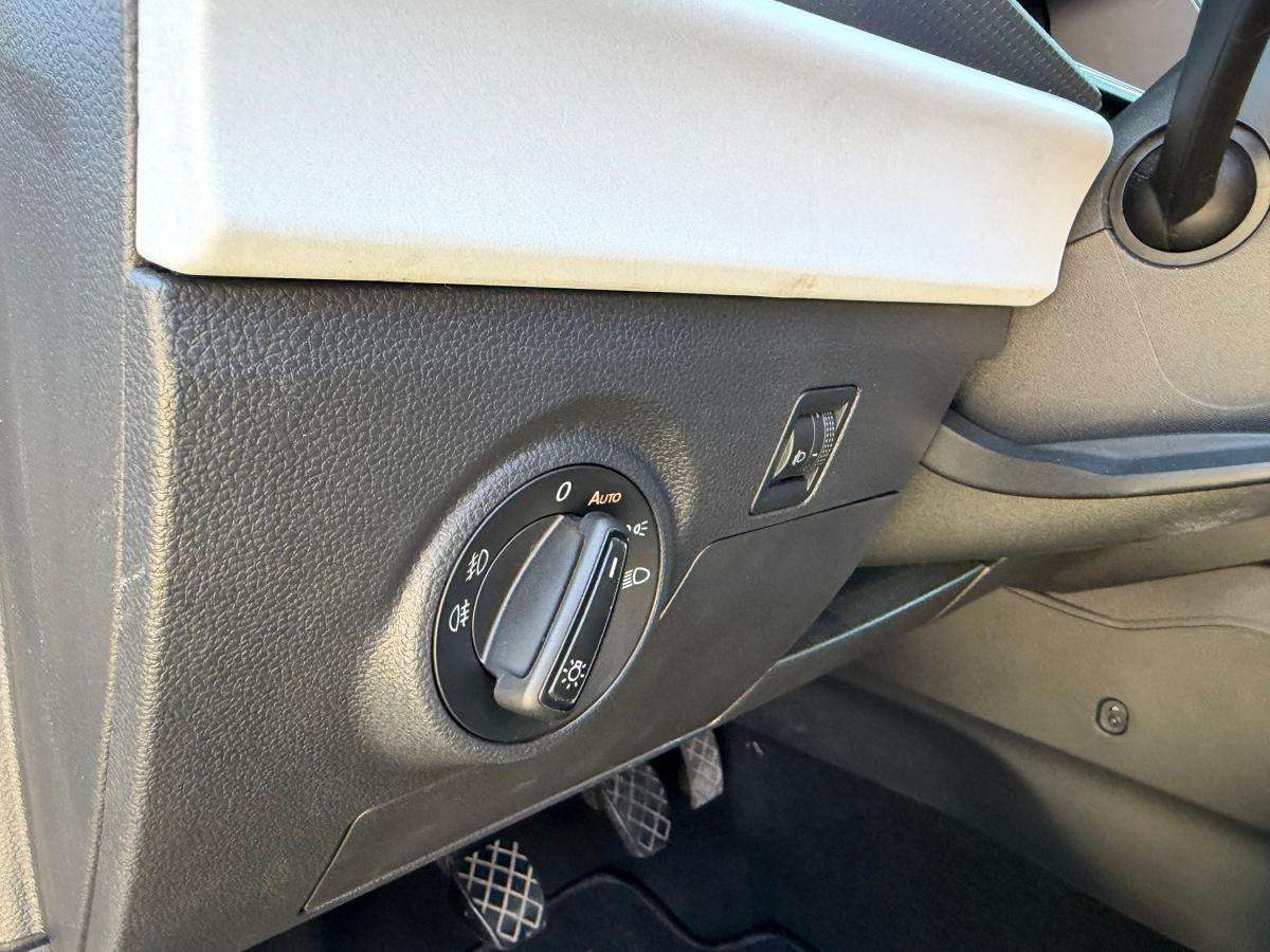 seat-ibiza-2023-gasolina-999cc