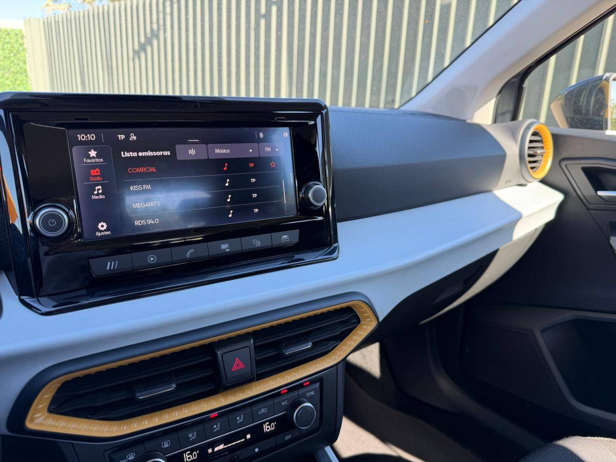 seat-arona-2023-gasolina-999cc