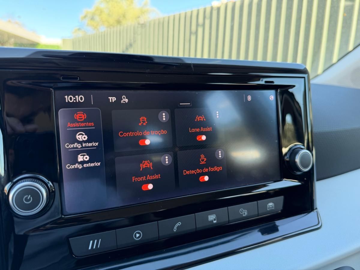 seat-arona-2023-gasolina-999cc