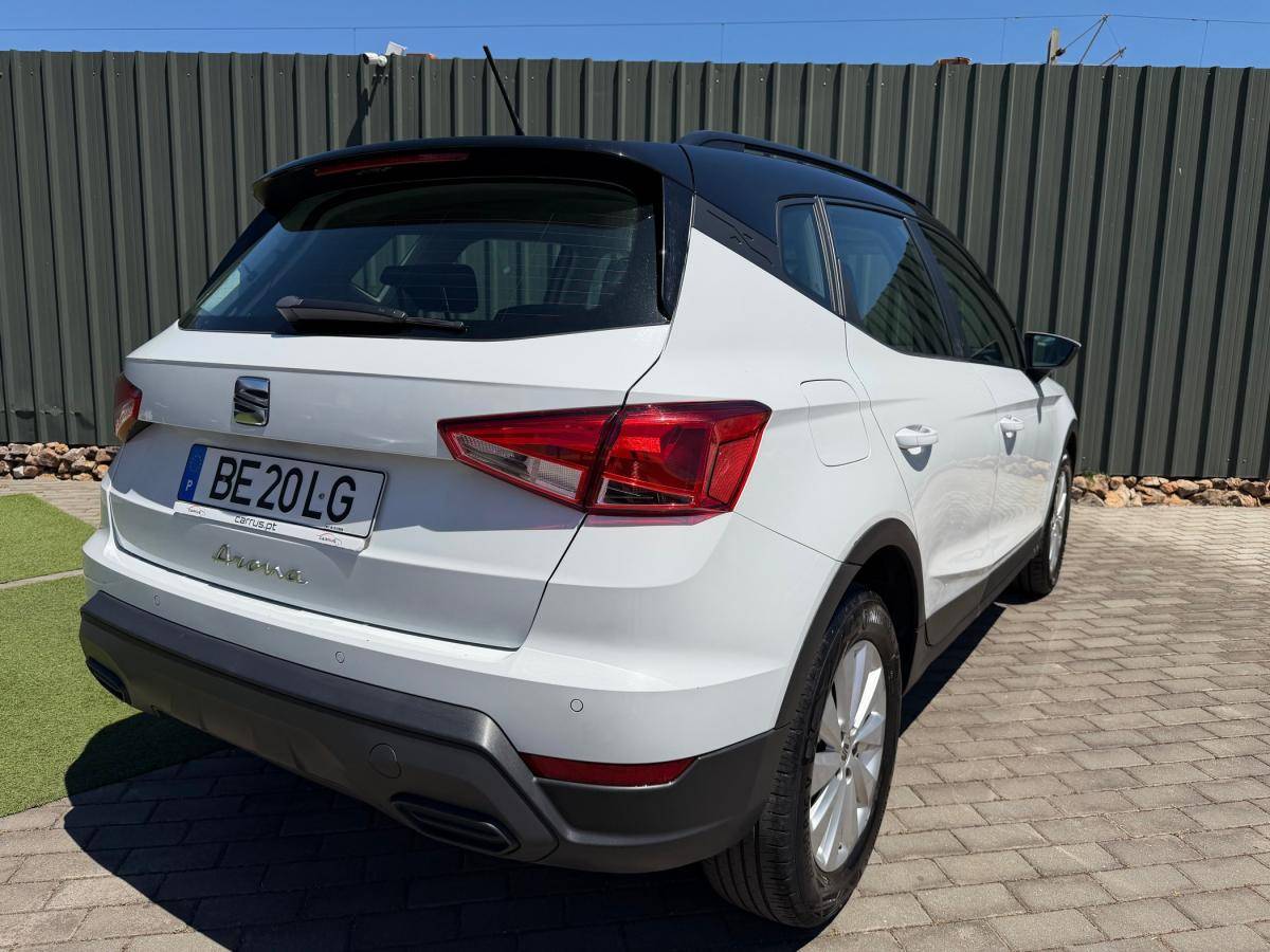 seat-arona-2023-gasolina-999cc