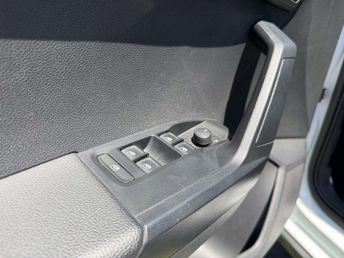 seat-arona-2023-gasolina-999cc