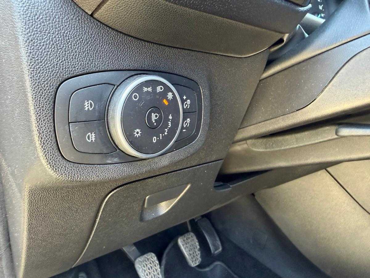 ford-fiesta-2018-gasolina-1084cc