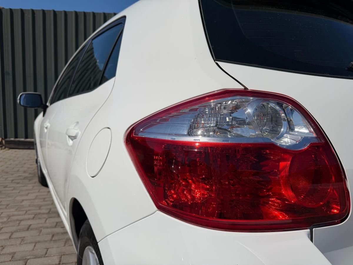 toyota-auris-2012-diesel-1364cc