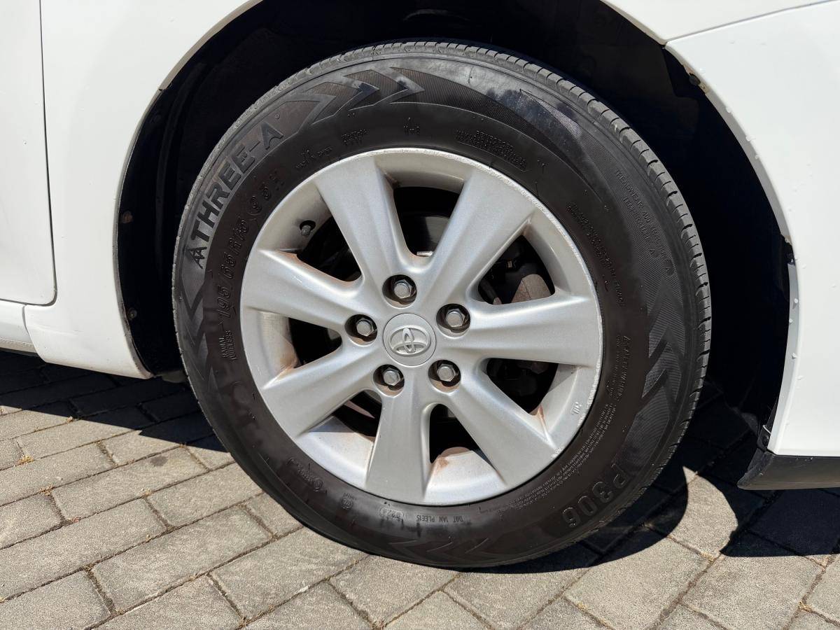 toyota-auris-2012-diesel-1364cc