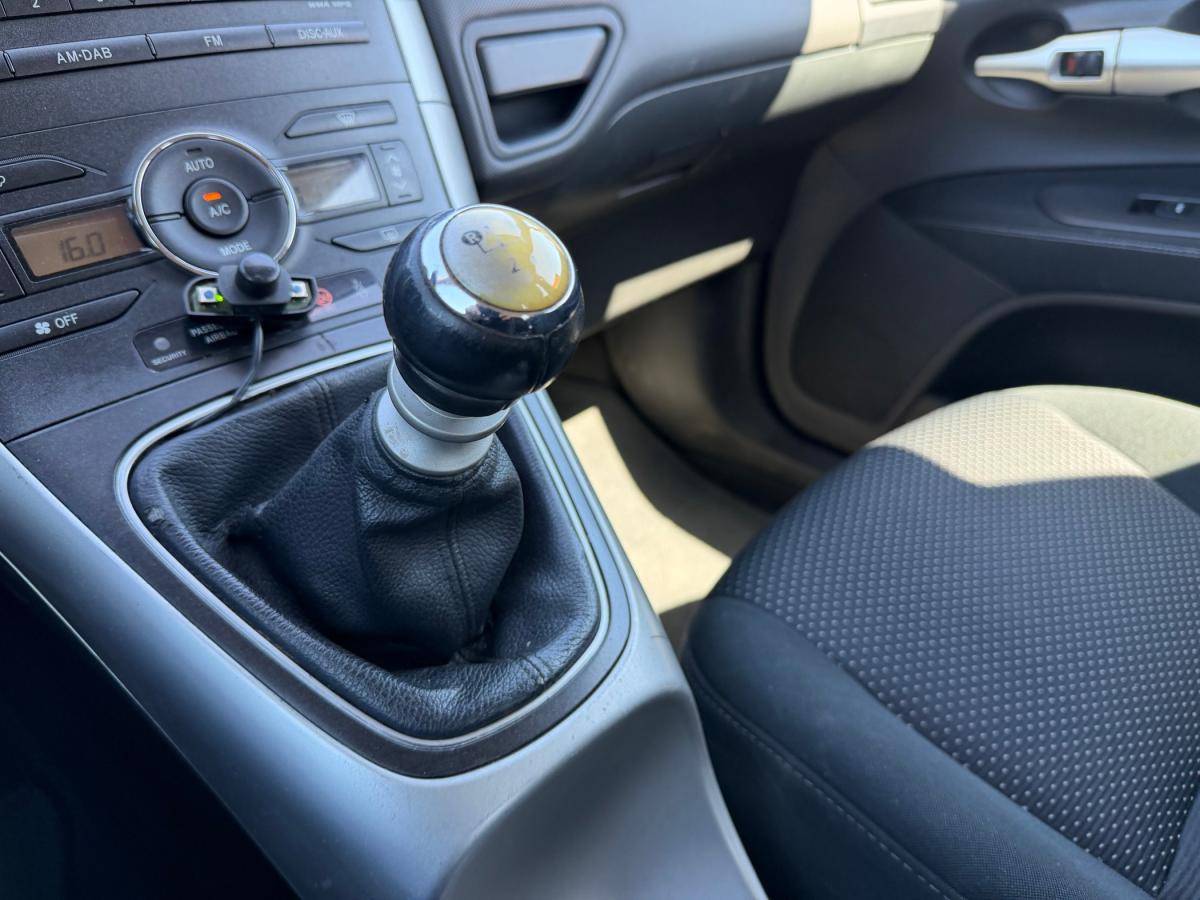 toyota-auris-2012-diesel-1364cc