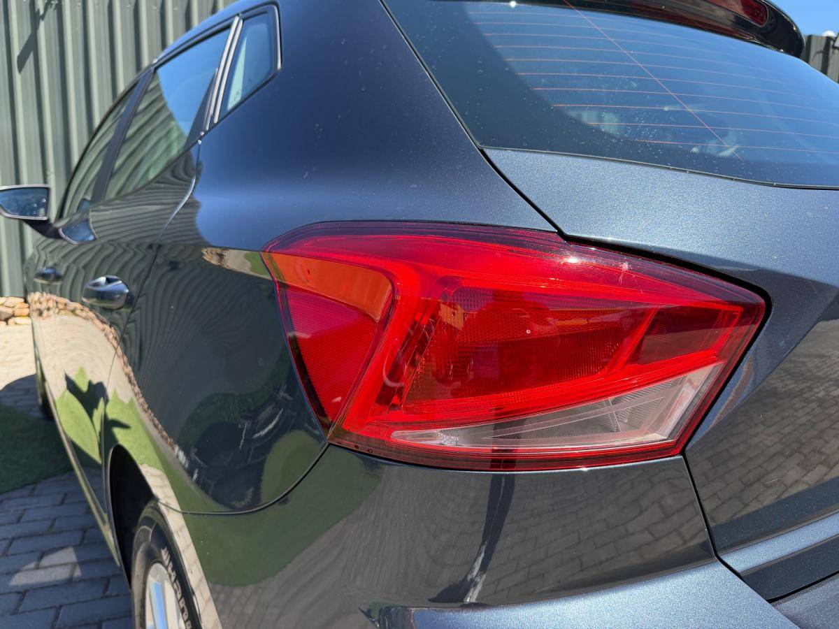seat-ibiza-2023-gasolina-999cc