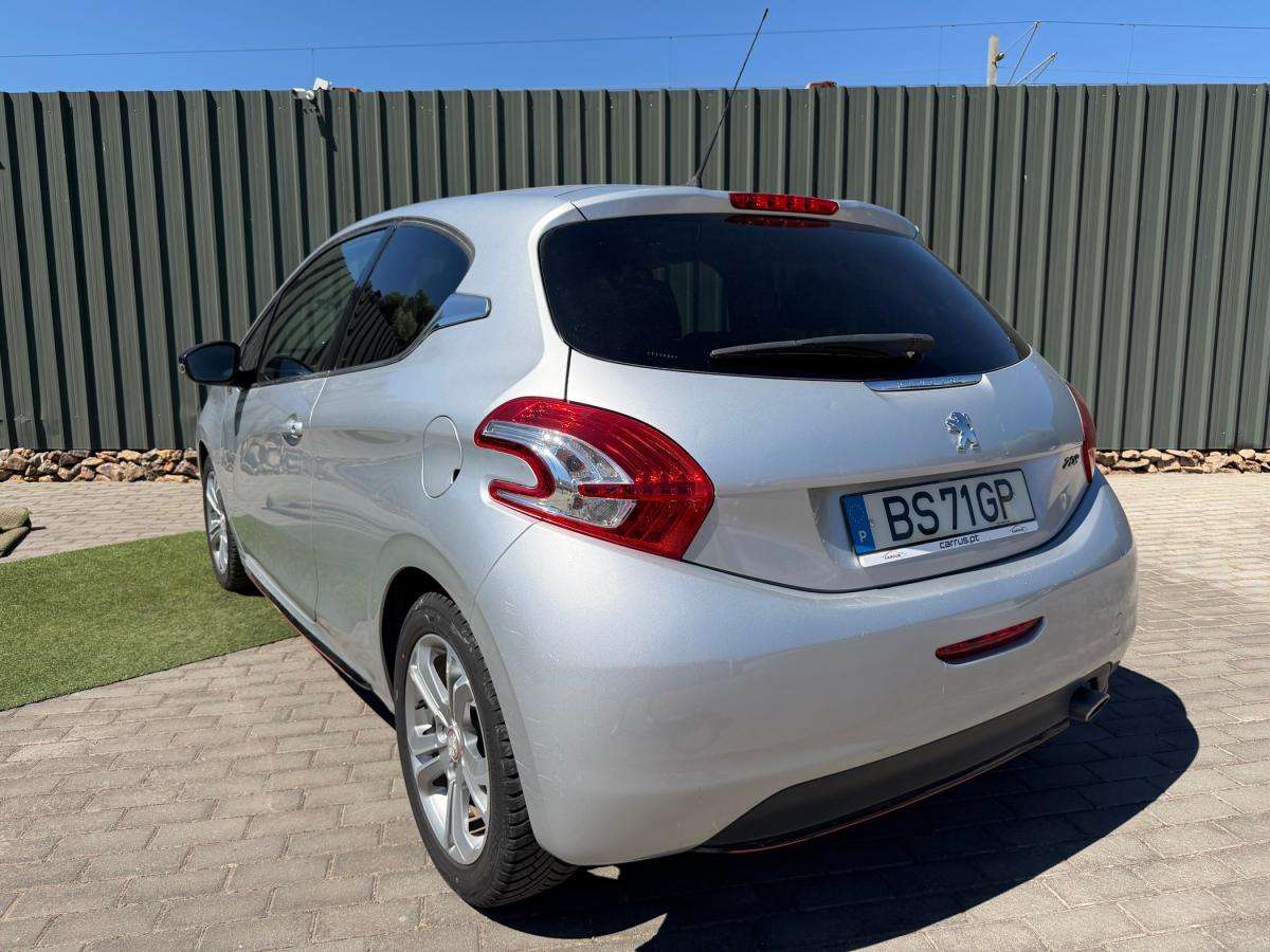 peugeot-208-2013-gasolina-1199cc