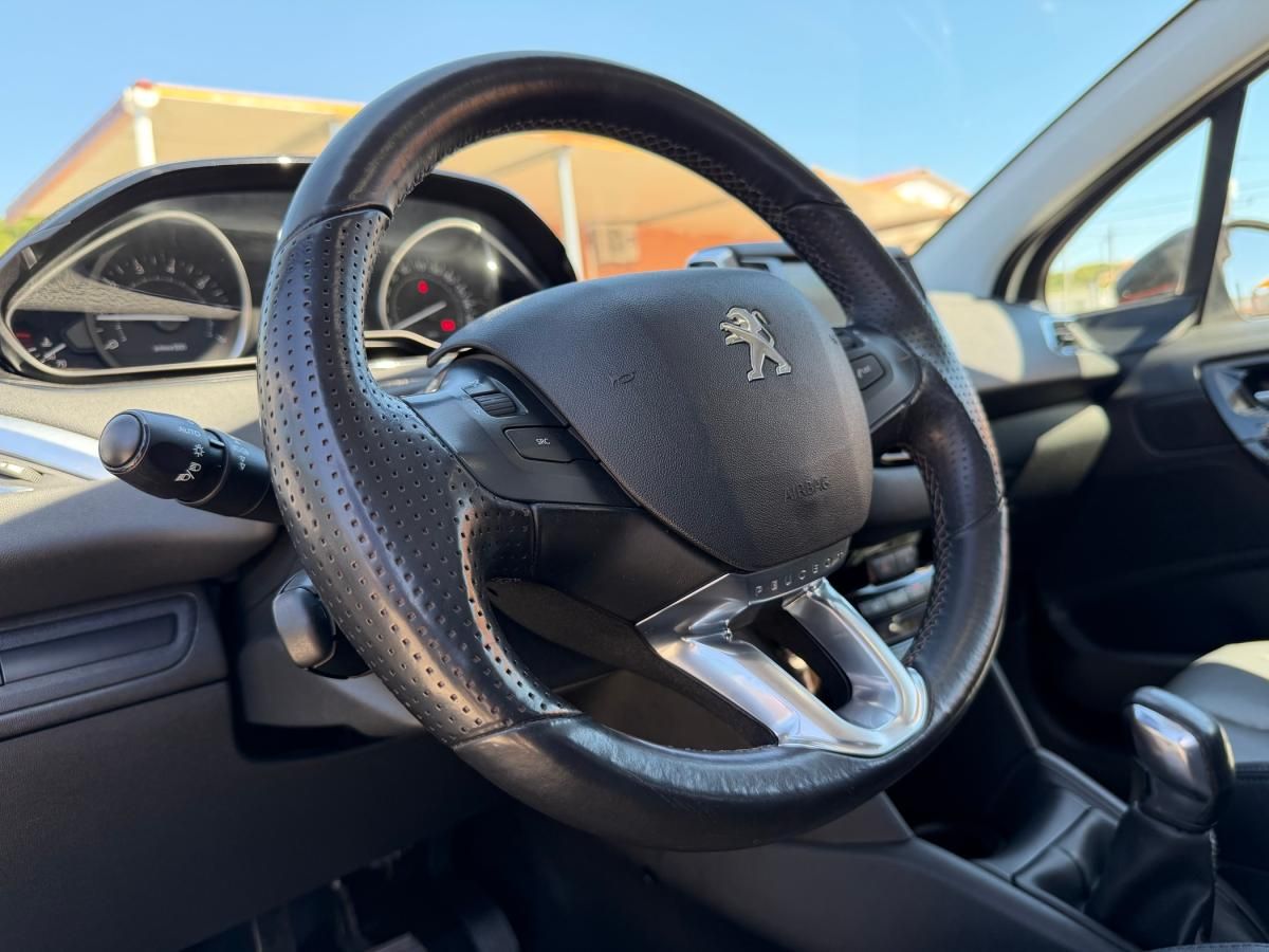 peugeot-208-2013-gasolina-1199cc
