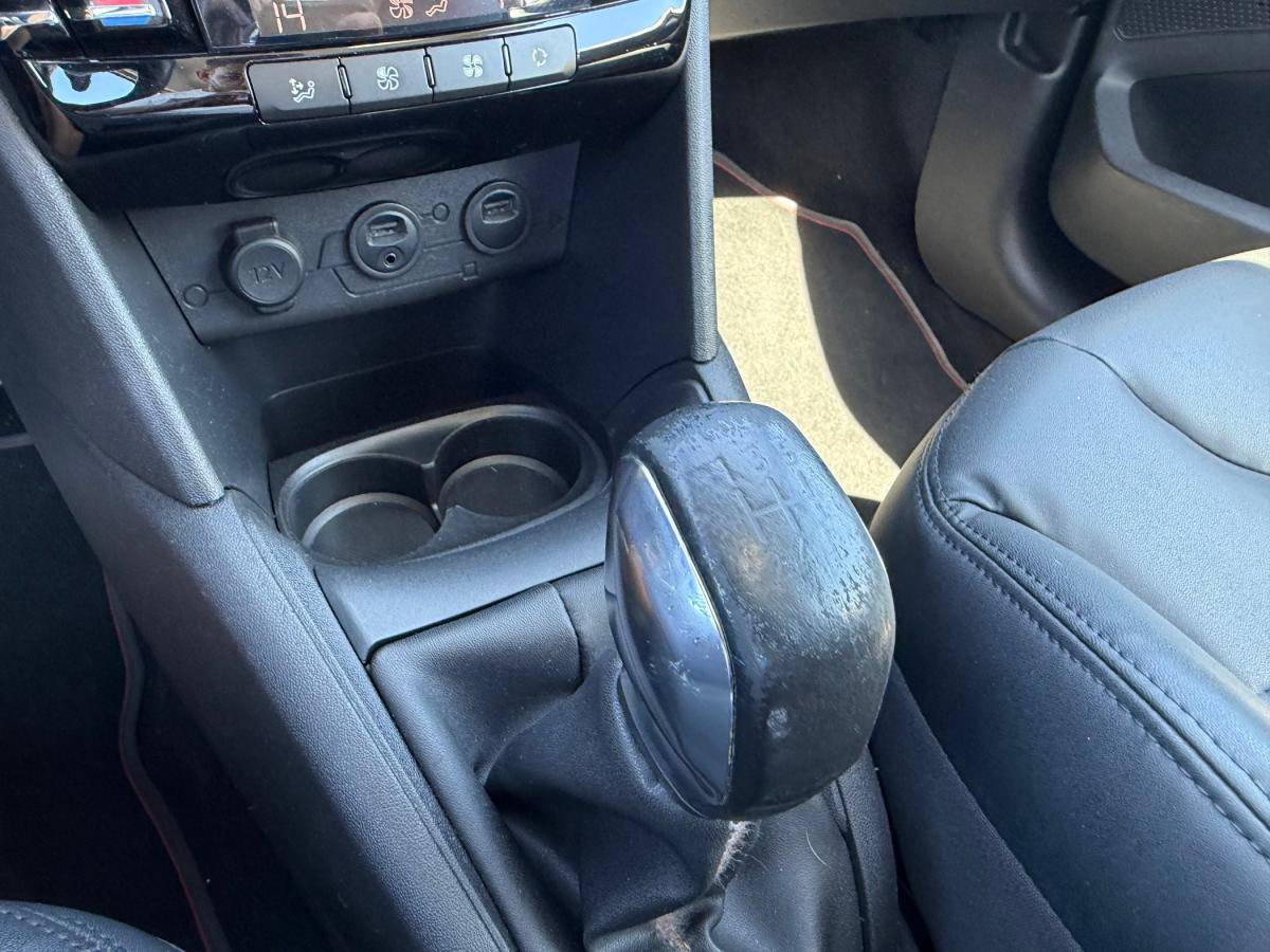 peugeot-208-2013-gasolina-1199cc